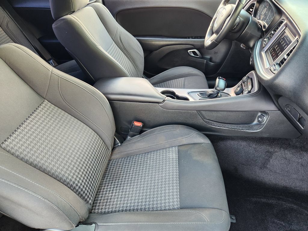 Used 2019 Dodge Challenger SXT w/ Blacktop Package RWD image 9
