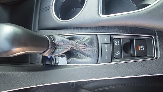 Used 2021 Toyota Avalon XLE FWD image 28