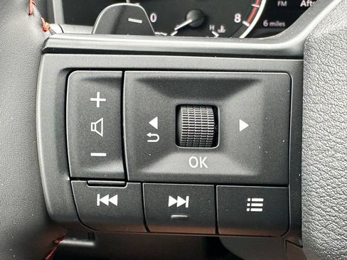 Used 2026 Nissan Rogue SV AWD/4WD image 12