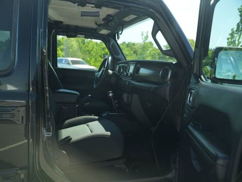 Used 2018 Jeep Wrangler Unlimited Sport S AWD/4WD image 20