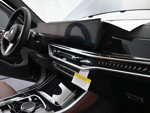 New 2026 BMW X5 xDrive50e w/ M Sport Package image 23