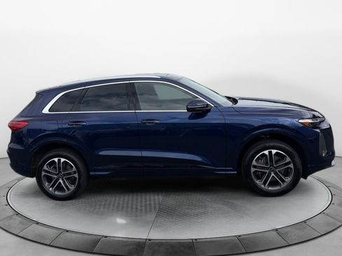 Used 2025 Audi Q5 Premium Plus w/ Premium Plus AWD/4WD image 8