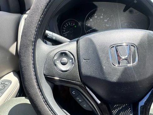 Used 2017 Honda HR-V LX image 20