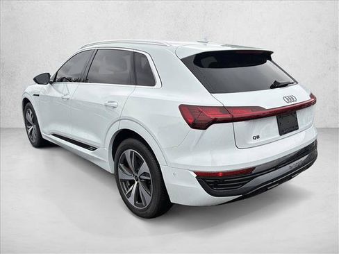 Used 2024 Audi Q8 e-tron Premium Plus w/ Premium Plus Package AWD/4WD image 7