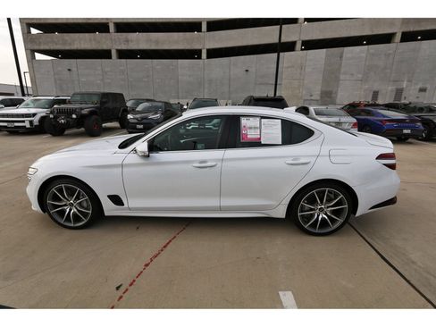 Used 2025 Genesis G70 2.5T RWD image 5