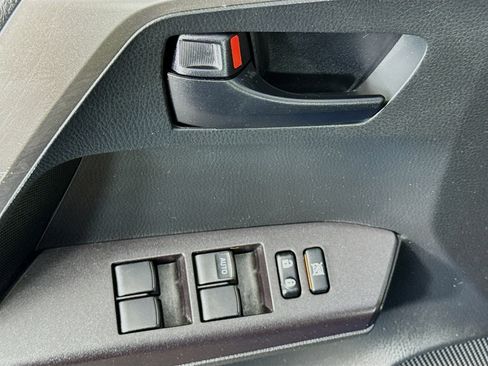 Used 2017 Toyota RAV4 LE image 22