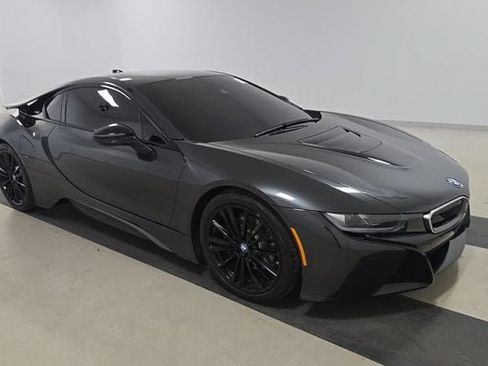 Used 2020 BMW i8 Coupe AWD/4WD image 4