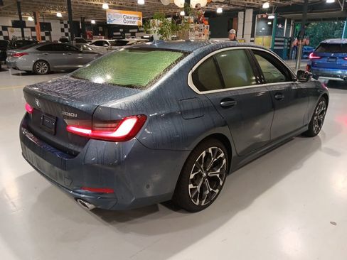 Used 2025 BMW 330i xDrive Sedan w/ Premium Package AWD/4WD image 13