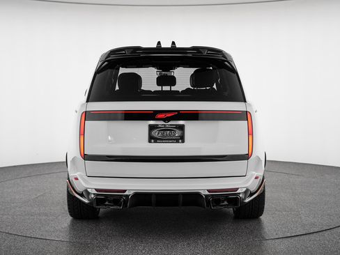 Used 2024 Land Rover Range Rover SE AWD/4WD image 4