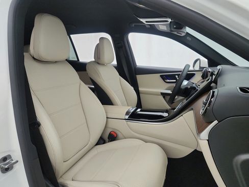 Certified 2026 Mercedes-Benz GLC 300 image 19