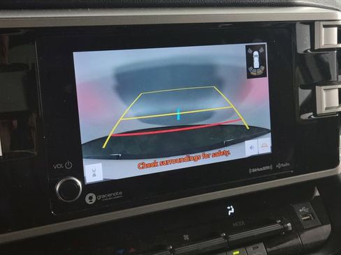 Used 2022 Toyota Tundra SR5 w/ SR5 Convenience Package AWD/4WD image 18