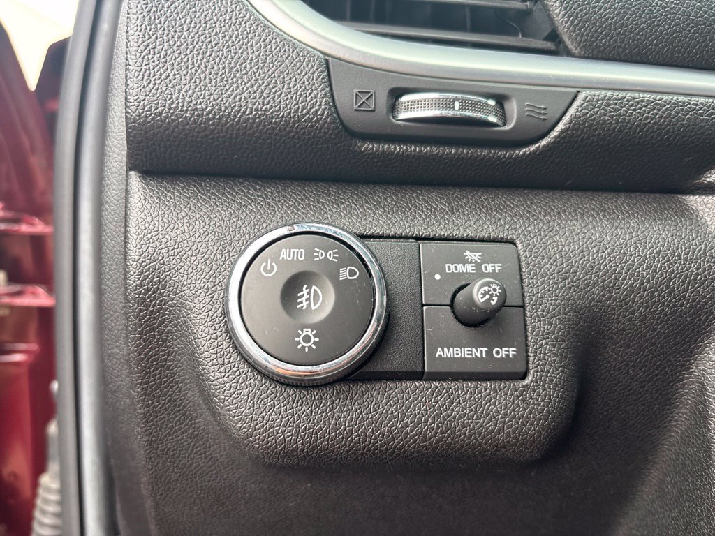 Used 2017 Chevrolet Traverse LT FWD image 15