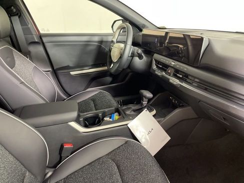 New 2025 Kia K4 GT-Line w/ GT-Line Sunroof Package image 16