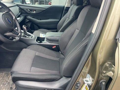 Used 2023 Subaru Outback Premium image 5