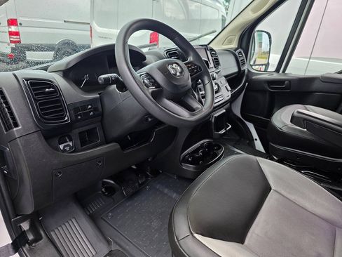 Used 2024 RAM ProMaster 2500 w/ Convenience Group FWD image 16