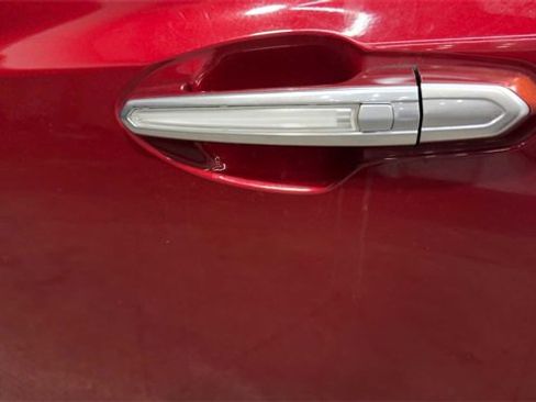 Used 2019 Cadillac XT5 Platinum image 12