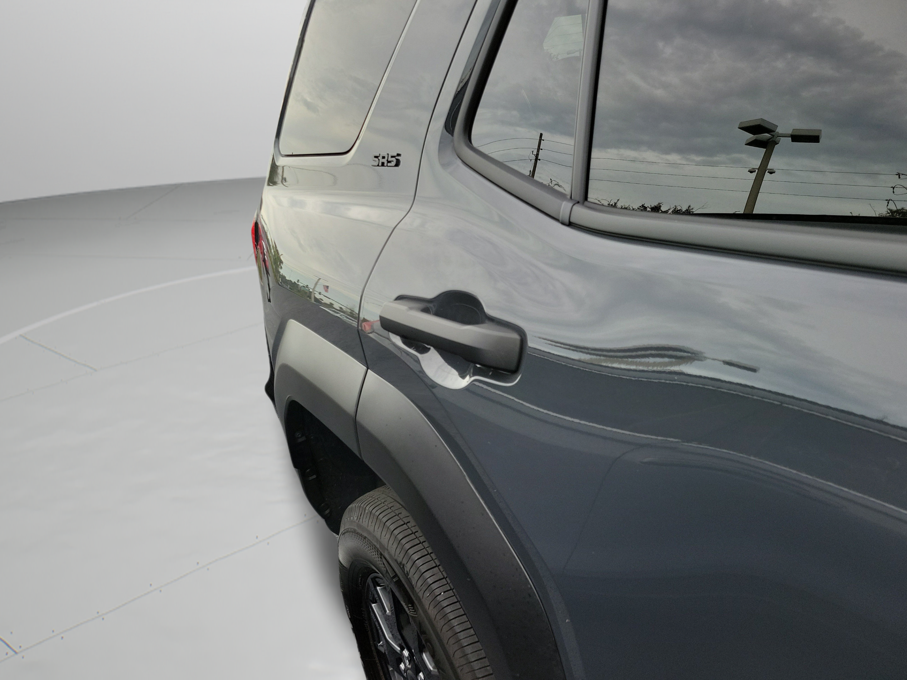 Used 2025 Toyota 4Runner SR5 AWD/4WD image 14