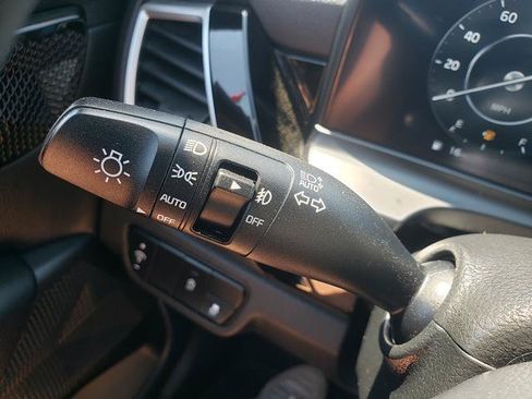 Used 2024 Kia Seltos S AWD/4WD image 29