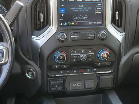 Used 2021 Chevrolet Silverado 1500 LT Trail Boss w/ Convenience Package II AWD/4WD image 22