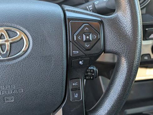 Used 2018 Toyota Tacoma SR5 image 18