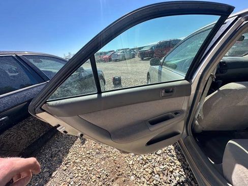 Used 2003 Toyota Camry LE FWD image 23