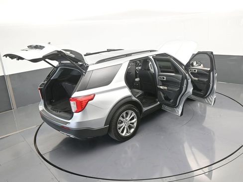 Used 2022 Ford Explorer XLT w/ Equipment Group 202A image 66