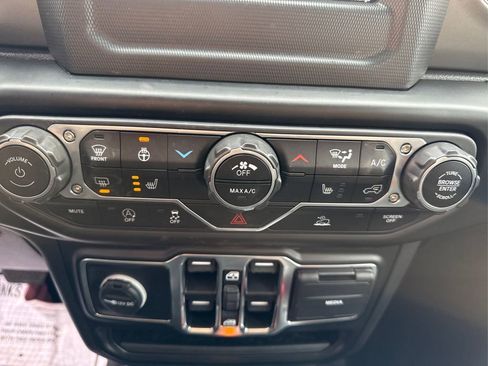 Used 2022 Jeep Gladiator Sport AWD/4WD image 30