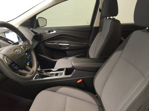 Used 2017 Ford Escape SE w/ Equipment Group 201A FWD image 17