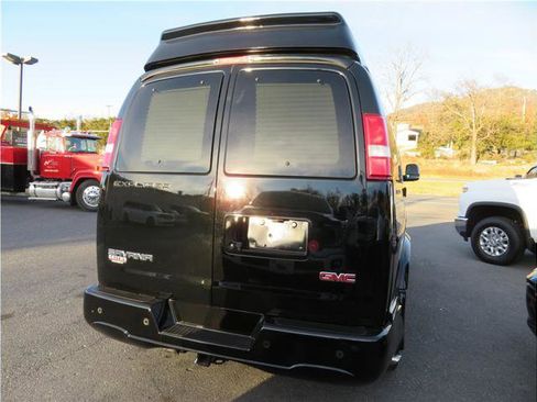 Used 2020 GMC Savana 2500 w/ Enhanced Convenience Package image 40