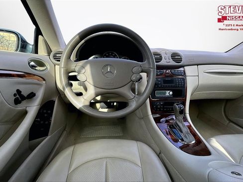Used 2004 Mercedes-Benz CLK 320 Coupe image 8