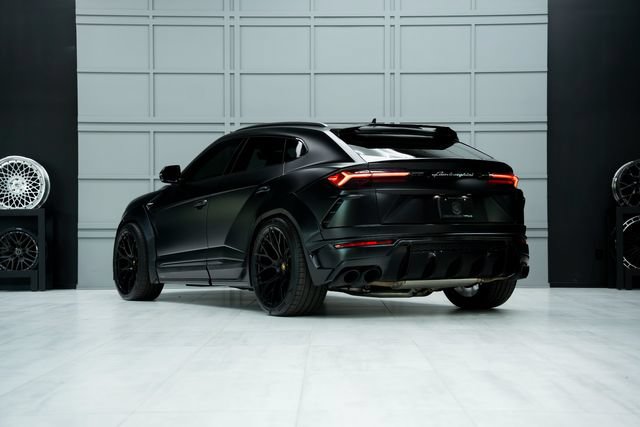 Used 2021 Lamborghini Urus AWD/4WD image 28