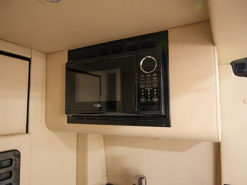 Used 2020 Mercedes-Benz Sprinter 3500 image 19