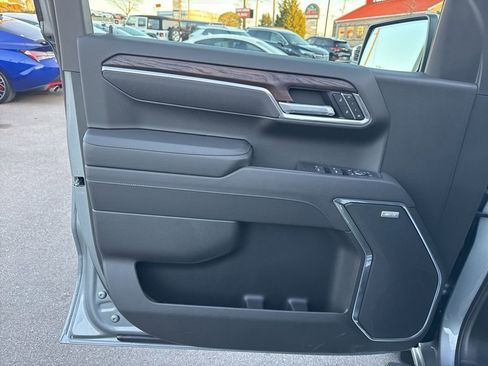 New 2026 GMC Sierra 1500 SLT w/ SLT Premium Plus Package image 11