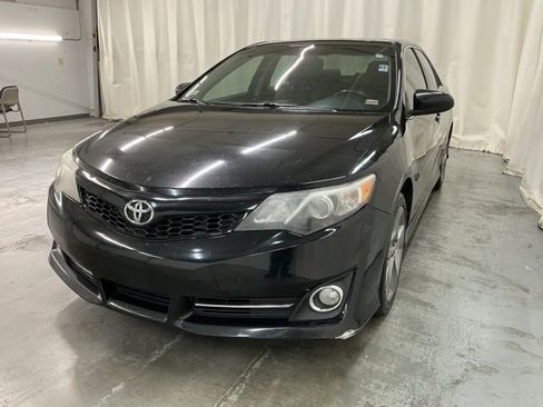 Used 2014 Toyota Camry SE image 8