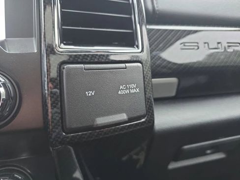 Used 2019 Ford F250 Lariat w/ Lariat Ultimate Package image 38