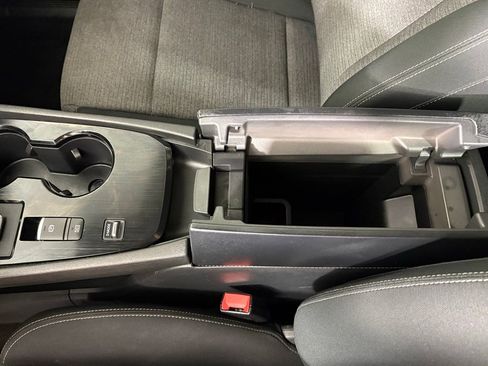 Used 2023 Nissan Rogue SV FWD image 30