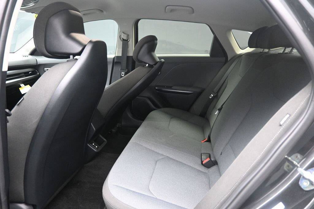 Used 2025 Kia K4 FWD image 20