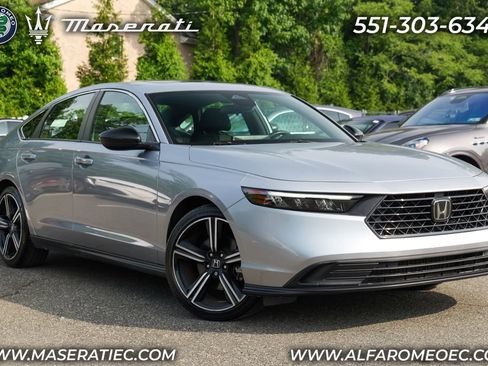 Used 2023 Honda Accord Sport image 1