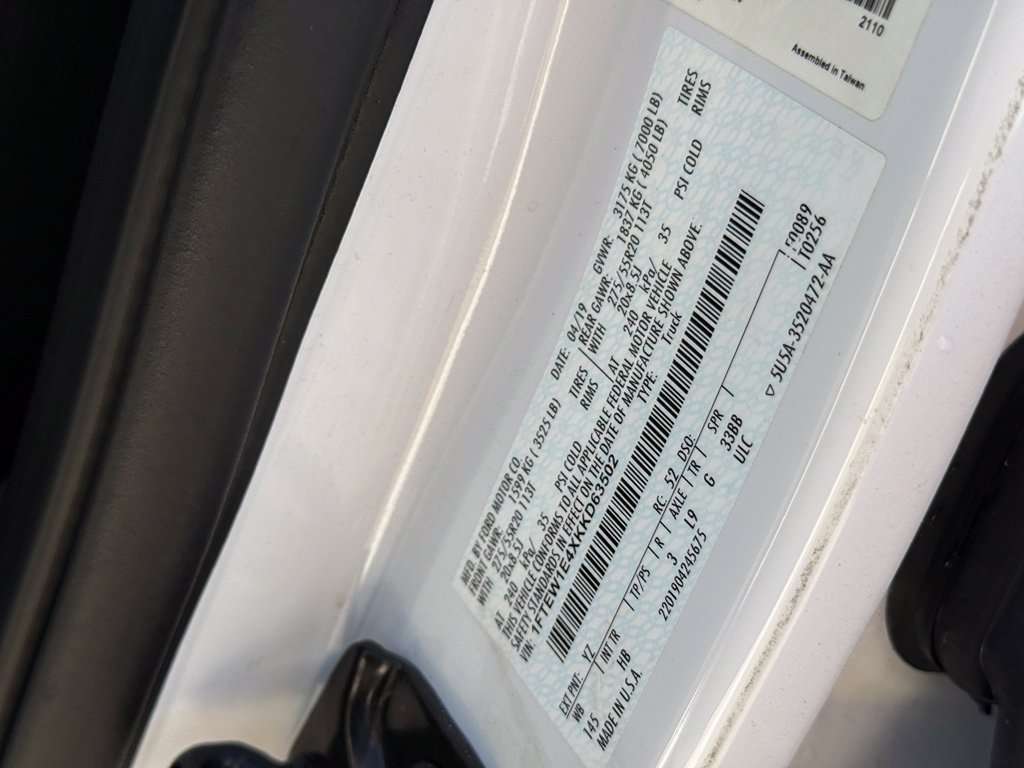 Used 2019 Ford F150 Lariat w/ Equipment Group 502A Luxury AWD/4WD image 12