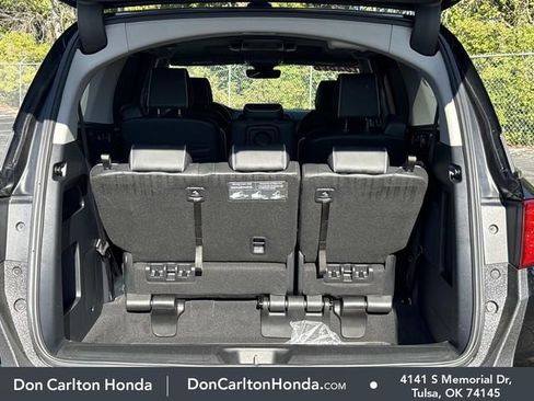 Used 2023 Honda Odyssey Elite image 5
