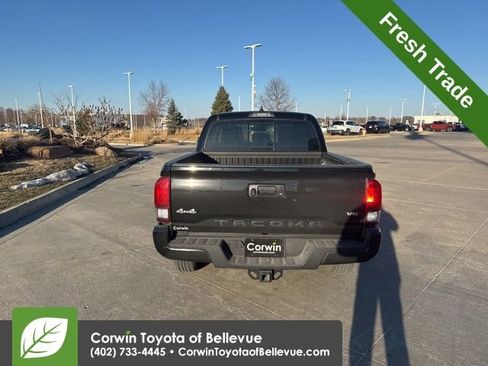 Used 2023 Toyota Tacoma SR5 w/ Technology Package image 5