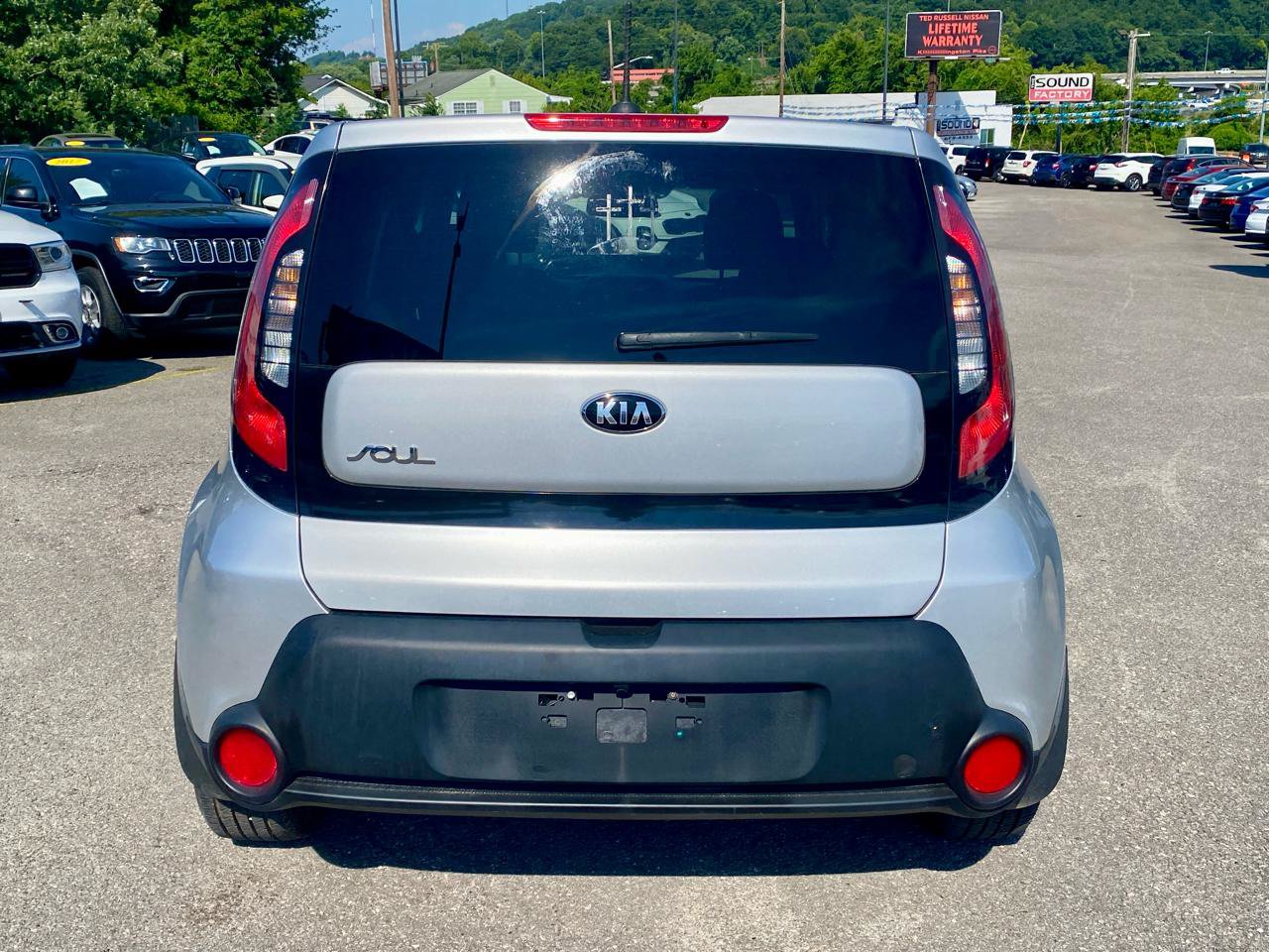 Used 2015 Kia Soul FWD image 6