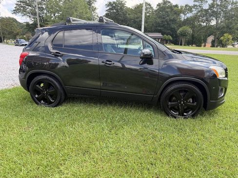 Used 2016 Chevrolet Trax LTZ w/ Midnight Edition FWD image 6