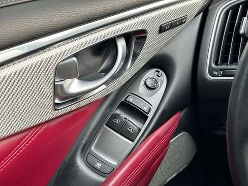 Used 2018 INFINITI Q60 3.0t Sport image 34