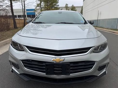 Used 2018 Chevrolet Malibu LT FWD image 7