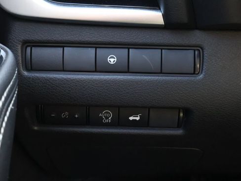 Used 2023 Nissan Rogue SL FWD image 32