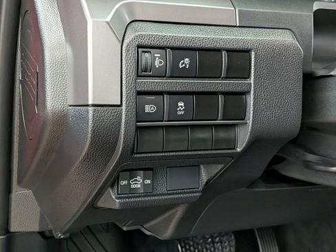 Used 2025 Toyota Tacoma TRD Off-Road AWD/4WD image 16