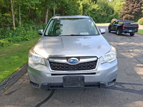 Used 2014 Subaru Forester 2.5i Premium w/ All-Weather Package AWD/4WD image 2