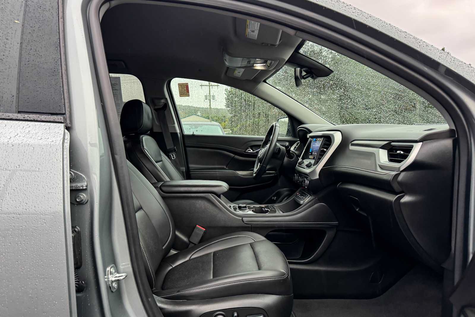 Used 2023 GMC Acadia SLT w/ Elevation Edition FWD image 9