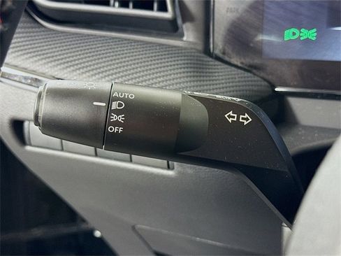 Certified 2025 Nissan Kicks SR image 15